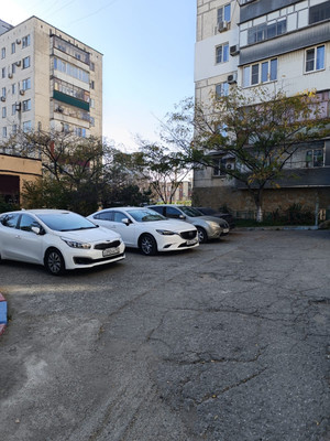 Продам трехкомнатную (3-комн.) квартиру, Малоземельская ул, 21, Новороссийск г