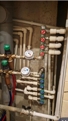 Продам трехкомнатную (3-комн.) квартиру, Маршала Савицкого ул, 16, Москва г