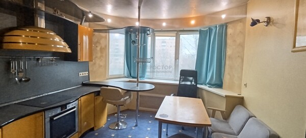 Продам трехкомнатную (3-комн.) квартиру, Нахимовский пр-кт, 33/2, Москва г