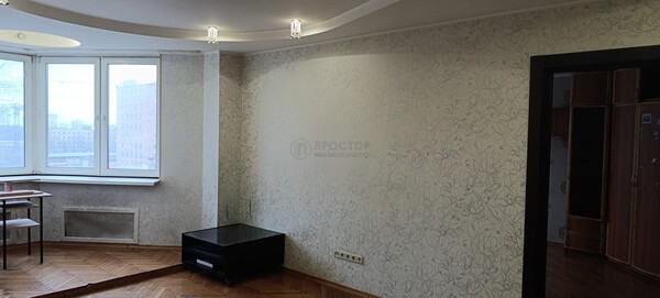 Продам трехкомнатную (3-комн.) квартиру, Нахимовский пр-кт, 33/2, Москва г