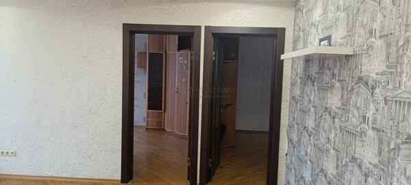 Продам трехкомнатную (3-комн.) квартиру, Нахимовский пр-кт, 33/2, Москва г