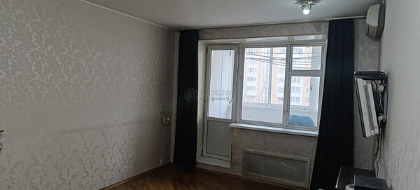 Продам трехкомнатную (3-комн.) квартиру, Нахимовский пр-кт, 33/2, Москва г