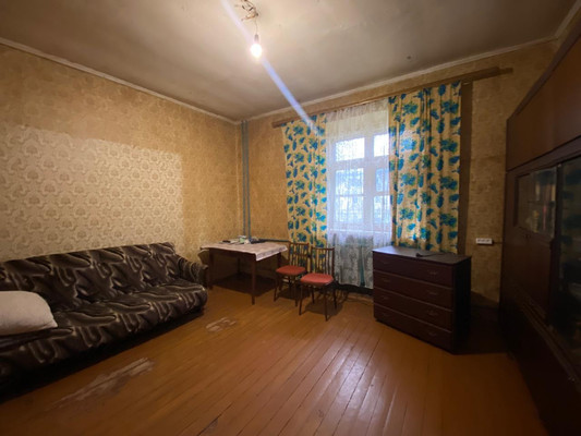 Продам трехкомнатную (3-комн.) квартиру, Чехова ул, 55, Столбовая рп