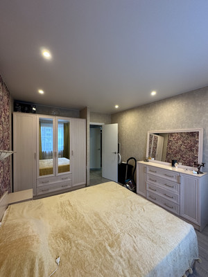 Продам двухкомнатную (2-комн.) квартиру, Томилинская ул, 33, Дзержинский г