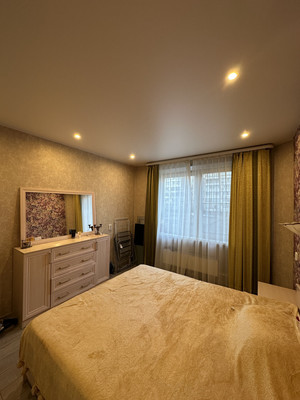 Продам двухкомнатную (2-комн.) квартиру, Томилинская ул, 33, Дзержинский г