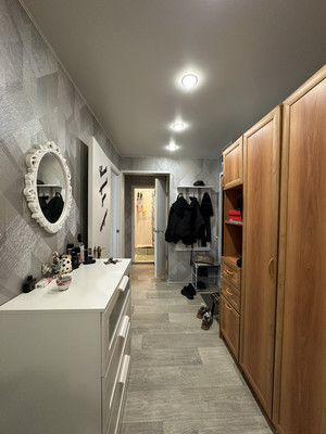 Продам двухкомнатную (2-комн.) квартиру, Томилинская ул, 33, Дзержинский г