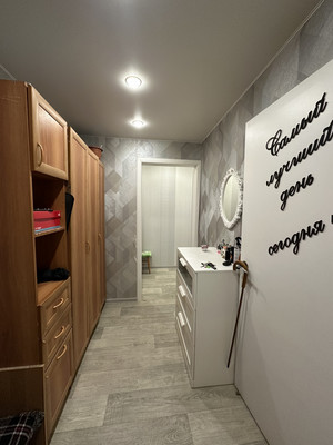 Продам двухкомнатную (2-комн.) квартиру, Томилинская ул, 33, Дзержинский г