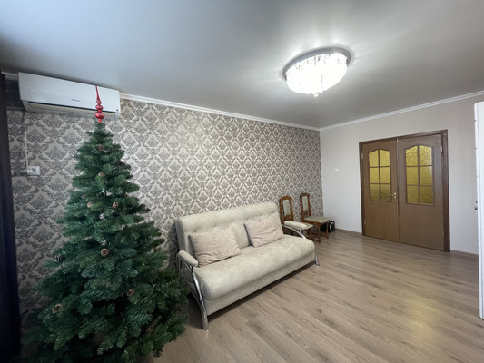 Продам многокомнатную квартиру, Балаклавская ул, 77, Симферополь г