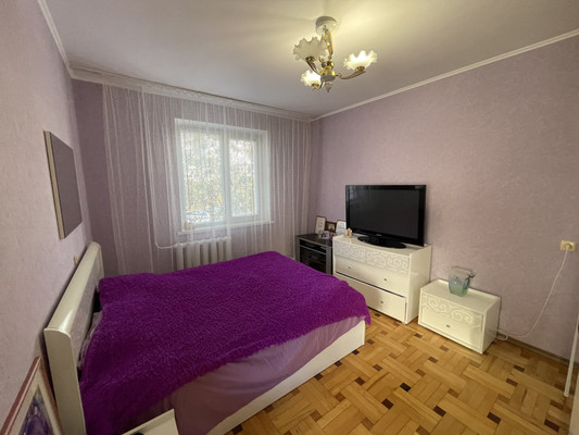 Продам многокомнатную квартиру, Балаклавская ул, 77, Симферополь г