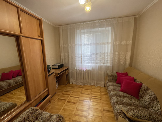 Продам многокомнатную квартиру, Балаклавская ул, 77, Симферополь г