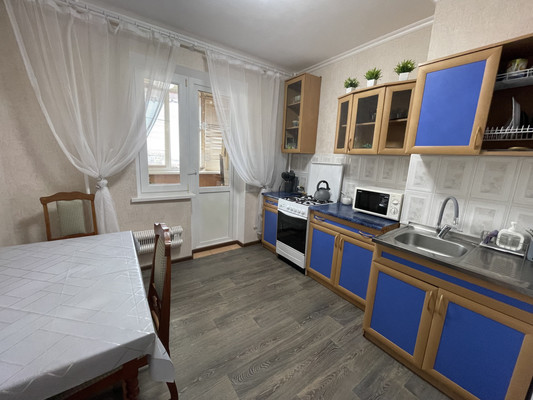 Продам многокомнатную квартиру, Балаклавская ул, 77, Симферополь г