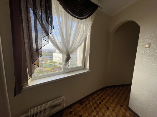 Продам многокомнатную квартиру, Балаклавская ул, 77, Симферополь г