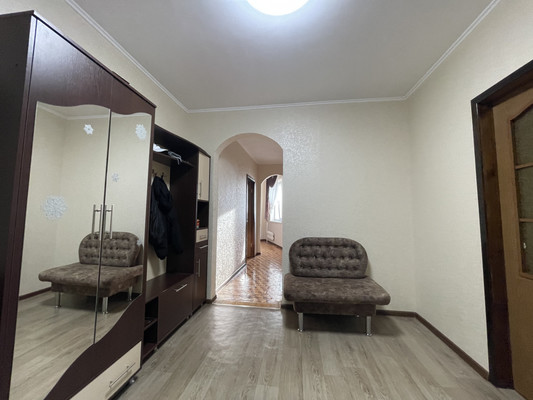 Продам многокомнатную квартиру, Балаклавская ул, 77, Симферополь г