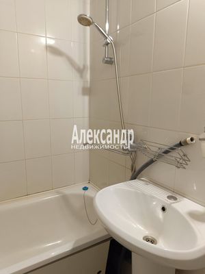 Продам однокомнатную (1-комн.) квартиру, Планерная ул, 21к1, Санкт-Петербург г