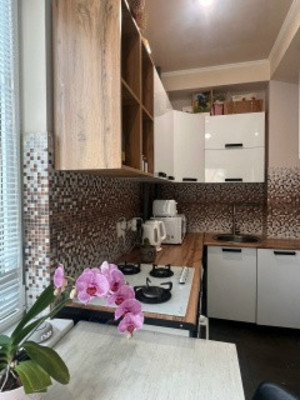 Продам двухкомнатную (2-комн.) квартиру, Крымская (Центральный р-н) ул, 65Б, Сочи г