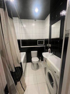 Продам двухкомнатную (2-комн.) квартиру, Крымская (Центральный р-н) ул, 65Б, Сочи г