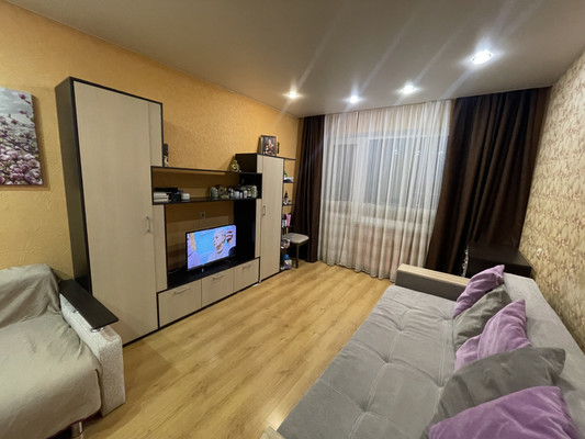 Продам многокомнатную квартиру, Марка Донского ул, 24, Симферополь г