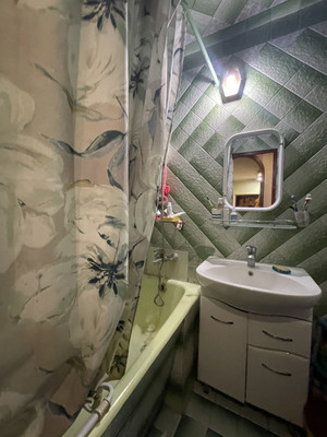 Продам многокомнатную квартиру, Марка Донского ул, 24, Симферополь г