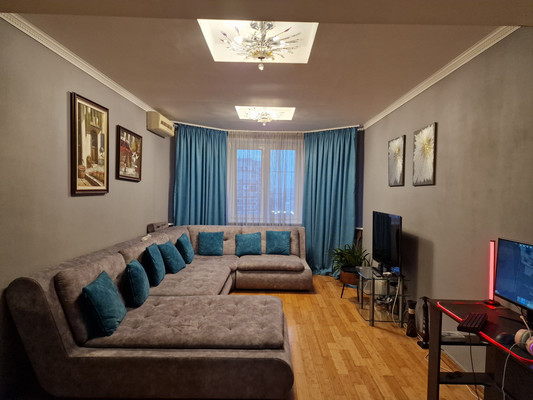 Продам трехкомнатную (3-комн.) квартиру, Спортивная ул, 17, Кокошкино дп