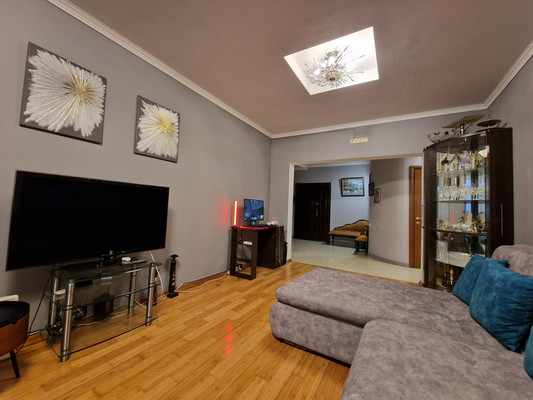 Продам трехкомнатную (3-комн.) квартиру, Спортивная ул, 17, Кокошкино дп