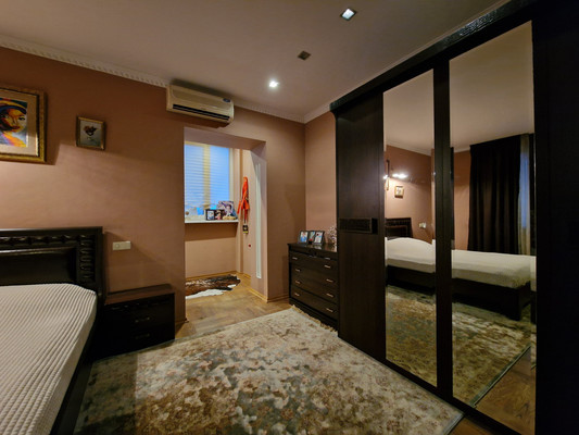 Продам трехкомнатную (3-комн.) квартиру, Спортивная ул, 17, Кокошкино дп