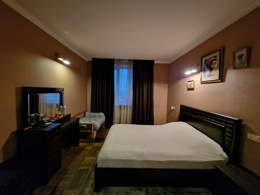 Продам трехкомнатную (3-комн.) квартиру, Спортивная ул, 17, Кокошкино дп