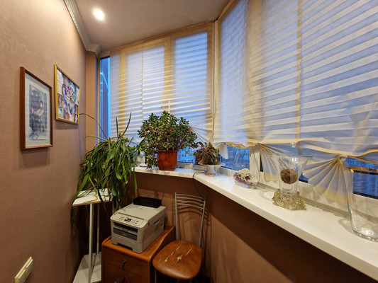 Продам трехкомнатную (3-комн.) квартиру, Спортивная ул, 17, Кокошкино дп