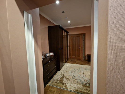 Продам трехкомнатную (3-комн.) квартиру, Спортивная ул, 17, Кокошкино дп