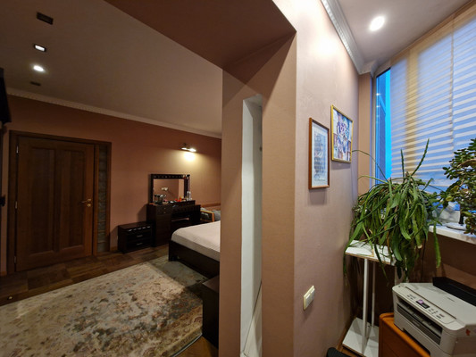 Продам трехкомнатную (3-комн.) квартиру, Спортивная ул, 17, Кокошкино дп