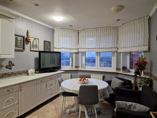 Продам трехкомнатную (3-комн.) квартиру, Спортивная ул, 17, Кокошкино дп