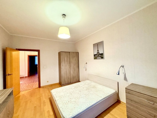 Продам трехкомнатную (3-комн.) квартиру, Дергаевская ул, 30, Раменское г