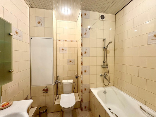 Продам трехкомнатную (3-комн.) квартиру, Дергаевская ул, 30, Раменское г