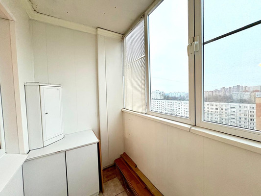 Продам трехкомнатную (3-комн.) квартиру, Дергаевская ул, 30, Раменское г