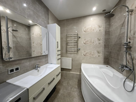 Продам трехкомнатную (3-комн.) квартиру, им. Достоевского ул, 84, Краснодар г