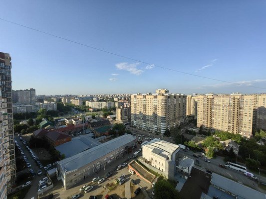 Продам трехкомнатную (3-комн.) квартиру, им. Достоевского ул, 84, Краснодар г