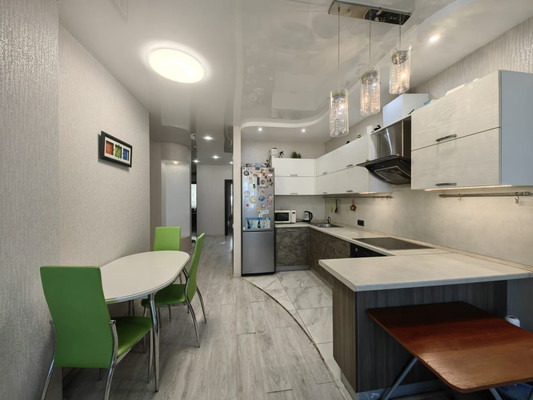 Продам трехкомнатную (3-комн.) квартиру, им. Достоевского ул, 84, Краснодар г