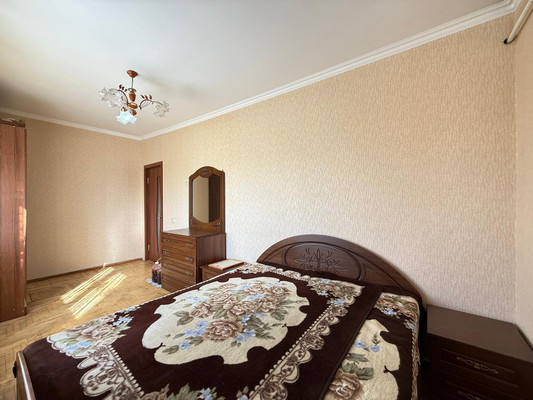 Продам двухкомнатную (2-комн.) квартиру, Шортанова ул, 19, Нальчик г