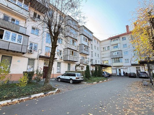 Продам двухкомнатную (2-комн.) квартиру, Шортанова ул, 19, Нальчик г