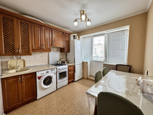 Сдам двухкомнатную (2-комн.) квартиру, 9 Мая ул, 14, Нальчик г