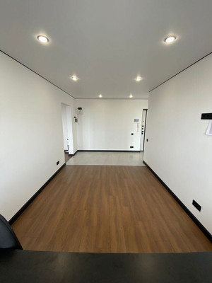 Продам двухкомнатную (2-комн.) квартиру, Еловая аллея ул, 61, Калининград г