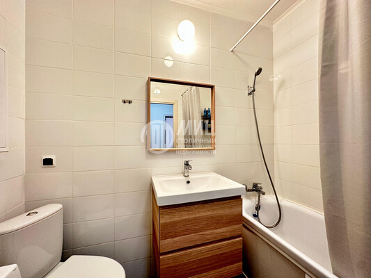 Продам двухкомнатную (2-комн.) квартиру, Реутовская ул, 15, Балашиха г