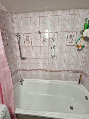 Продам двухкомнатную (2-комн.) квартиру, Ленсоветовский тер, 25, Шушары п