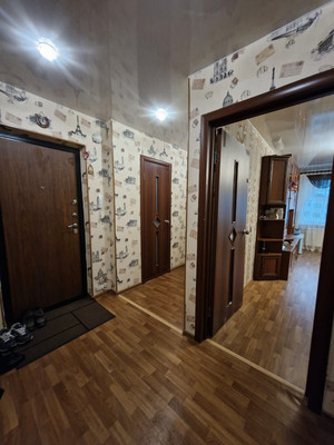 Продам двухкомнатную (2-комн.) квартиру, Ленсоветовский тер, 25, Шушары п