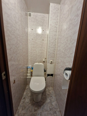 Продам двухкомнатную (2-комн.) квартиру, Ленсоветовский тер, 25, Шушары п