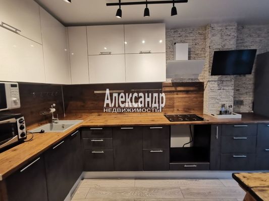 Продам однокомнатную (1-комн.) квартиру, Шоссе в Лаврики ул, 63, Мурино п