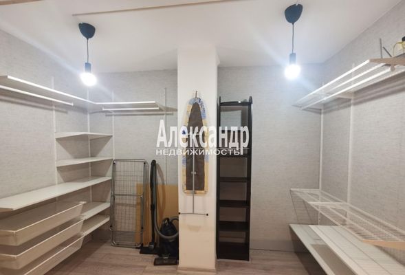 Продам однокомнатную (1-комн.) квартиру, Шоссе в Лаврики ул, 63, Мурино п