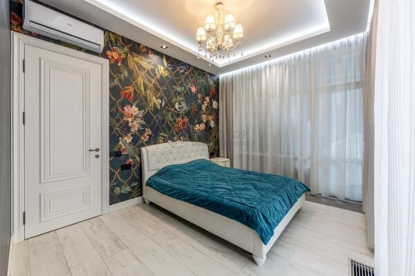 Продам трехкомнатную (3-комн.) квартиру, Архитектора Щусева ул, 1, Москва г