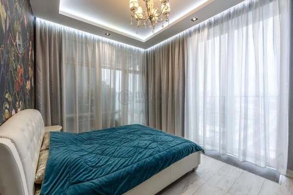 Продам трехкомнатную (3-комн.) квартиру, Архитектора Щусева ул, 1, Москва г