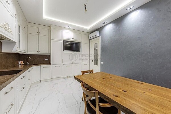 Продам трехкомнатную (3-комн.) квартиру, Архитектора Щусева ул, 1, Москва г