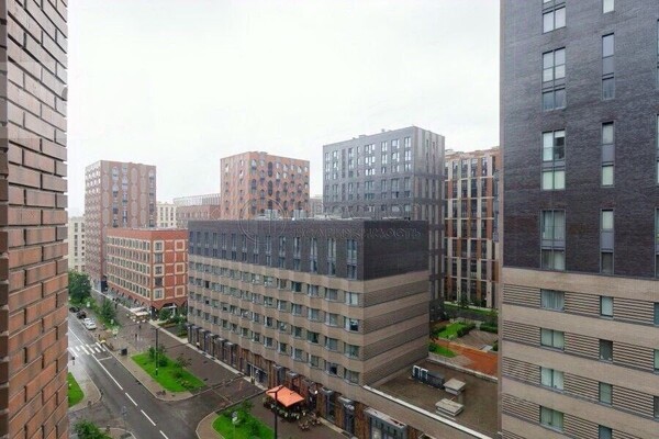 Продам трехкомнатную (3-комн.) квартиру, Архитектора Щусева ул, 1, Москва г